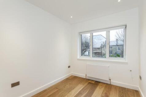 Applegarth Road - Bedroom 1.jpg