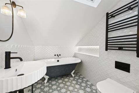 Caithness Road - Bathroom3 (1).JPG