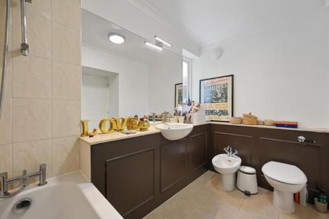 FBL -  Brook Green - Ensuite1 (1).jpg