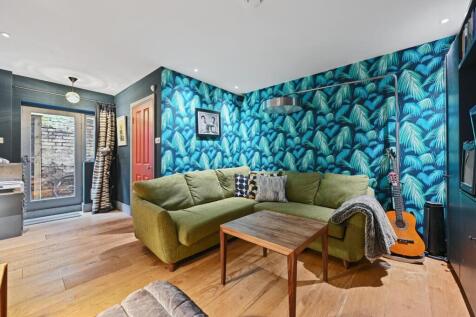 Goldhawk Road - Play RoomA3 (1).JPG