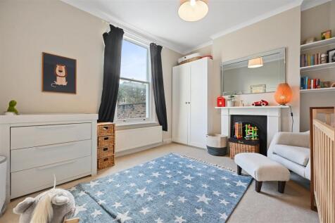 Godolphin Road - BedroomE3 (1).JPG