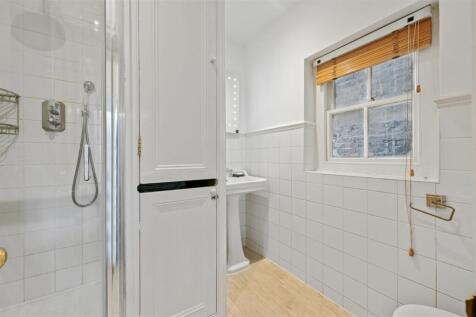 Brckenbury Gardens - Shower Room
