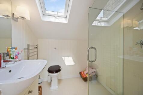 RCFBL- caithness road- bedroom C, ensuite 3 (1).jp