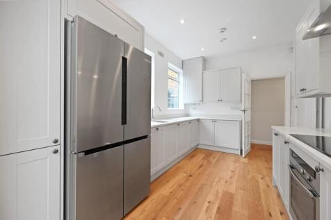 RCFBL&#61; hale gardens- kitchen 3 (1).jpg