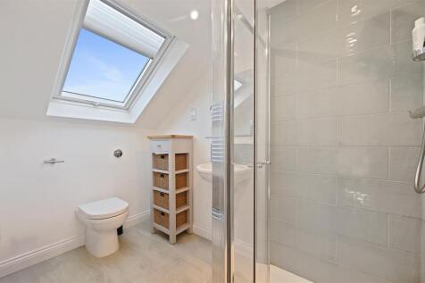 Irving Road - Ensuite
