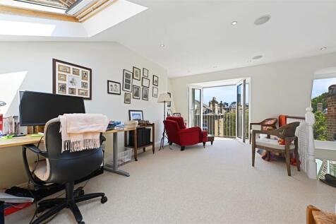 Aynhow Road - BedroomE3 (1).JPG