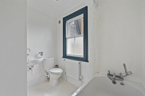 Percy Road - Bathroom3 (1).JPG