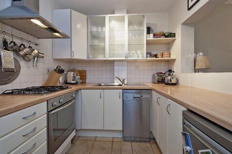 Lettings Hammersmith Sinclair Road  - Kitchen.jpg