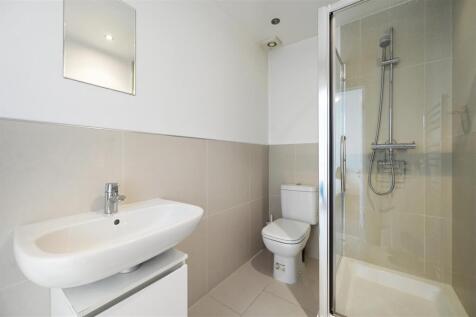 Black Lion Mews - Ensutie1 (1).JPG