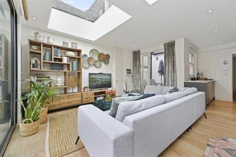 BCFBL -  Loftus Road - ReceptionB1-1.jpg