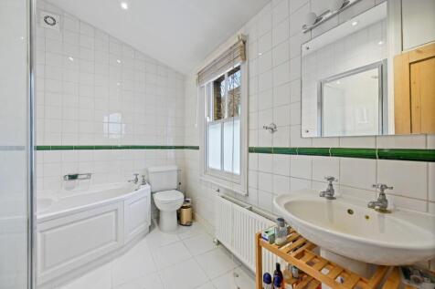 FBL -  Hofland Road - Bathroom3 (1).jpg