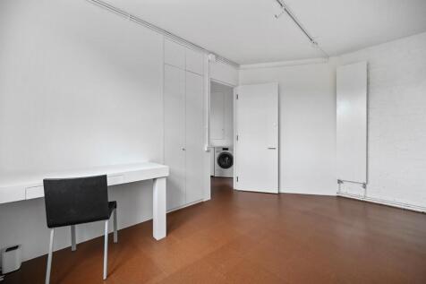 BCFBL - Addison Gardens - Bedroom B (4).jpg