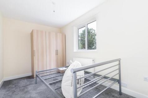 Lettings Brook Green Blythe Road - Bedroom 2.jpg