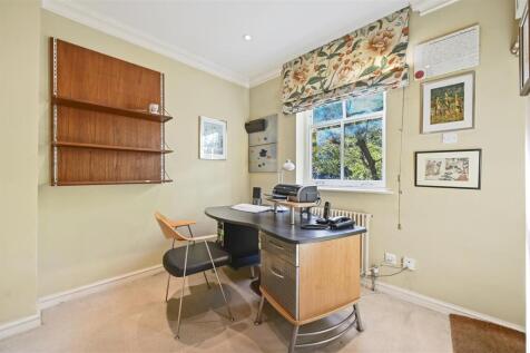 Oxford Gate - 24 (1).JPG