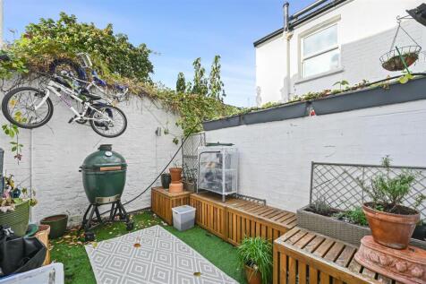 FB - Banim Street - Garden1 (1).JPG