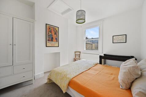 BCFBL - Becklow Road - Bedroom 2 (4).JPG