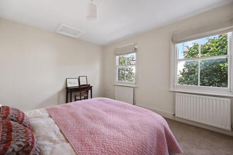 BCFBL -  Becklow Road - Bedroom 1 C (4).JPG