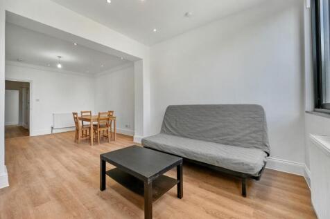 RQFBL_64a High Street_Reception (12).jpg