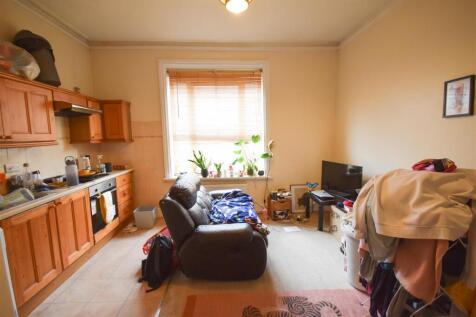 LIVING ROOM/KITCHEN