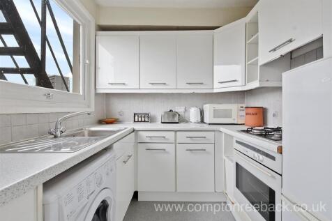 Kitchen: