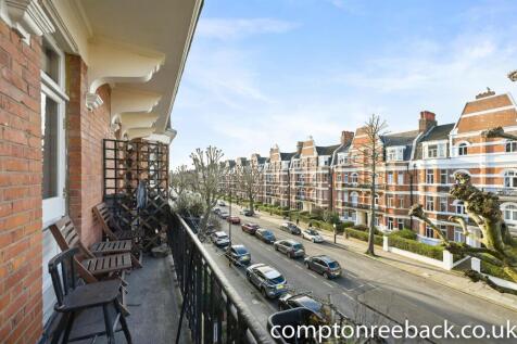 CR -  Biddulph Mansions - Balcony3 (1).jpg