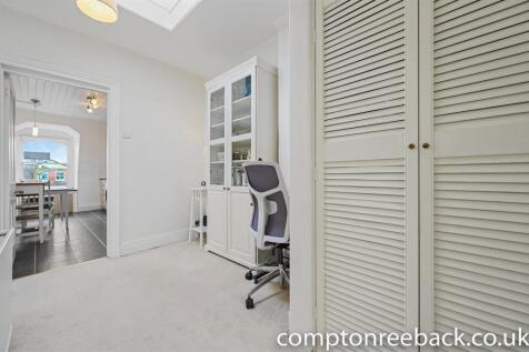 CR - Flat  Elgin Avenue - HallA3 (1).jpg