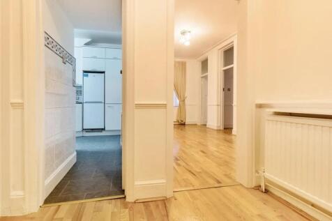 Hallway 3 .jpeg