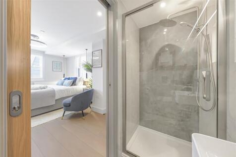 Shower Room.jpg