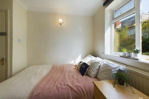 bed 5