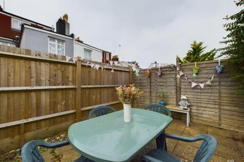 garden area 