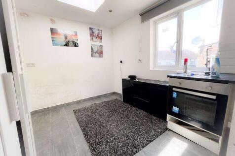 Studio Room