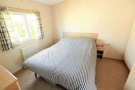 bed1new.jpg