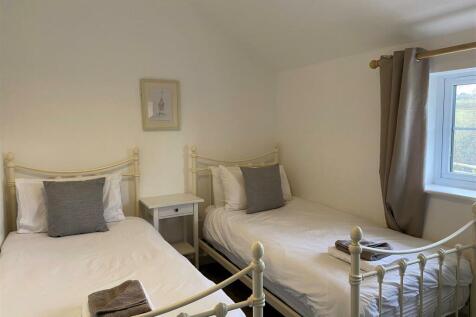Twin room new.jpg