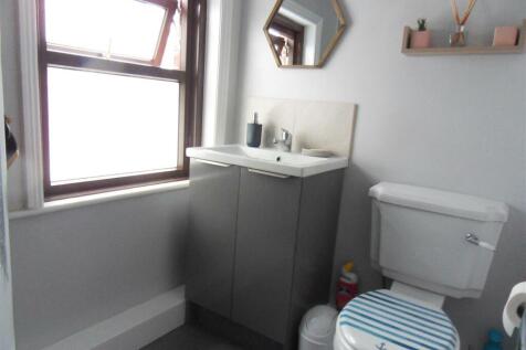 toilet.JPG