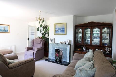 Lounge2.JPG