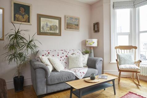 Lounge2.jpg