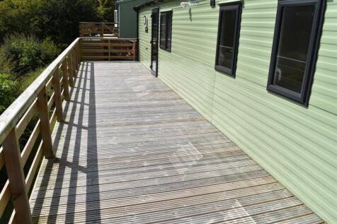 DECKED SEATING AREA