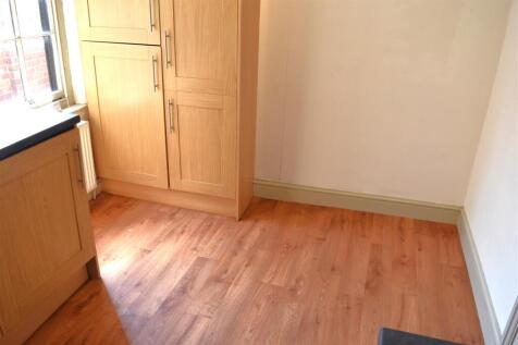 KITCHEN DINING ROOM