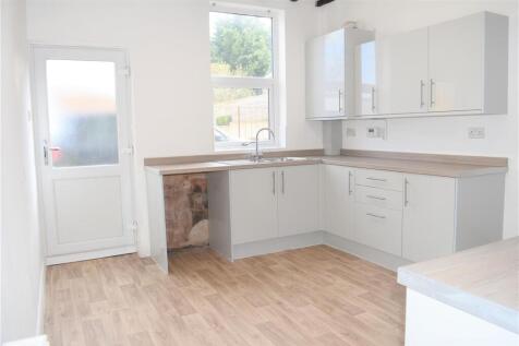 KITCHEN DINING ROOM