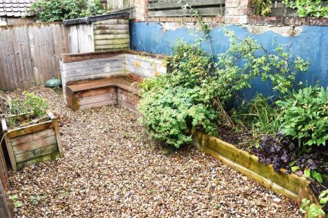 ENCLOSED GARDEN