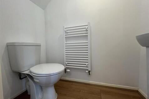 Downstairs WC.jpg