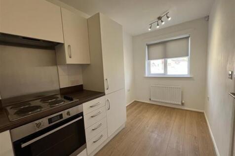 Kitchen 2.jpg