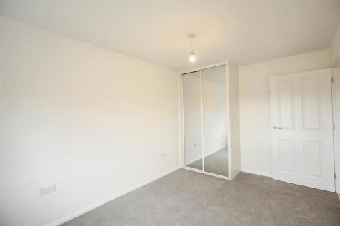 Bedroom 1.jpg