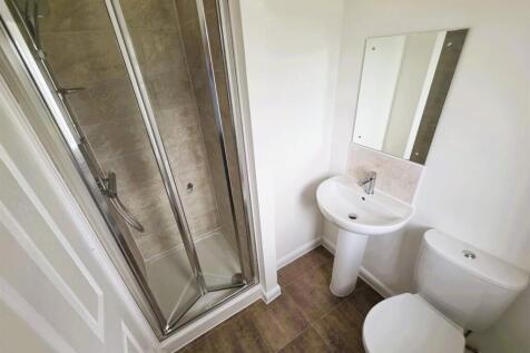 master en-suite.jpg
