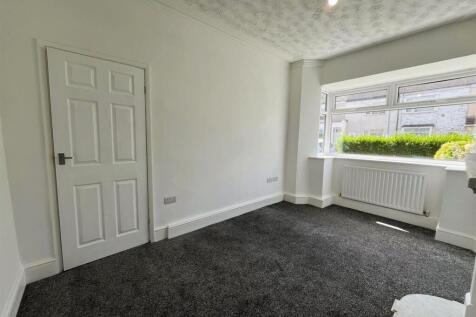 living room 3.jpg