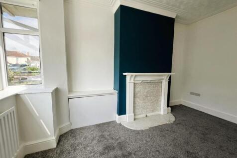 living room 4.jpg