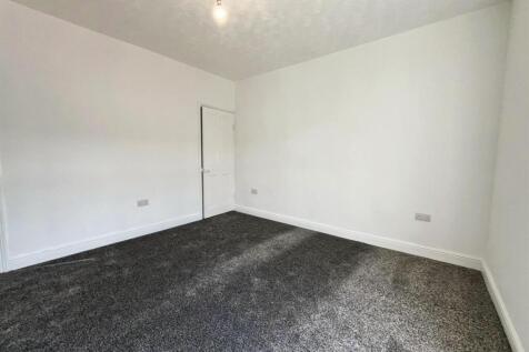 livingroom 3.jpg