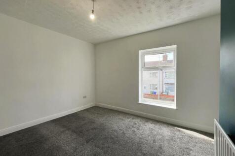 livingroom 2.jpg