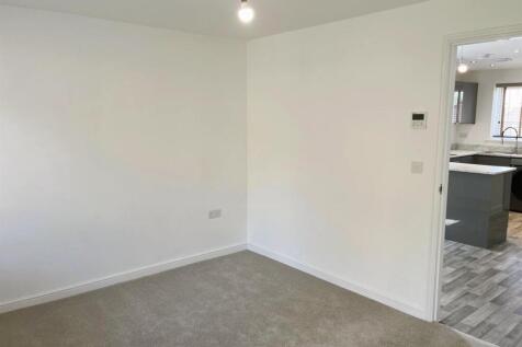 livingroom 3.jpg