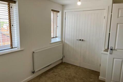 bedroom 4.jpg